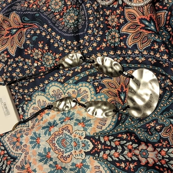 Necklace bundle - Picture 3 of 3